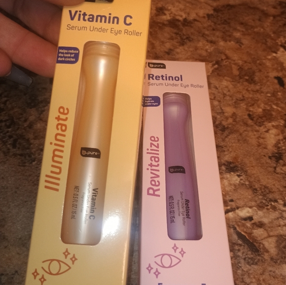 Serum under eye rollers three-piece set includes vitamin C collagen and retinol. - Picture 3 of 5